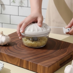 Easy Pull Garlic Chopper
